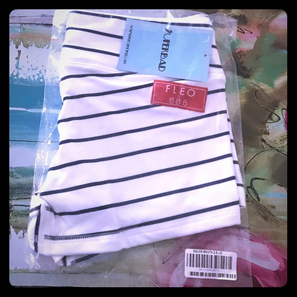 Fleo Sailor Mouth shorts